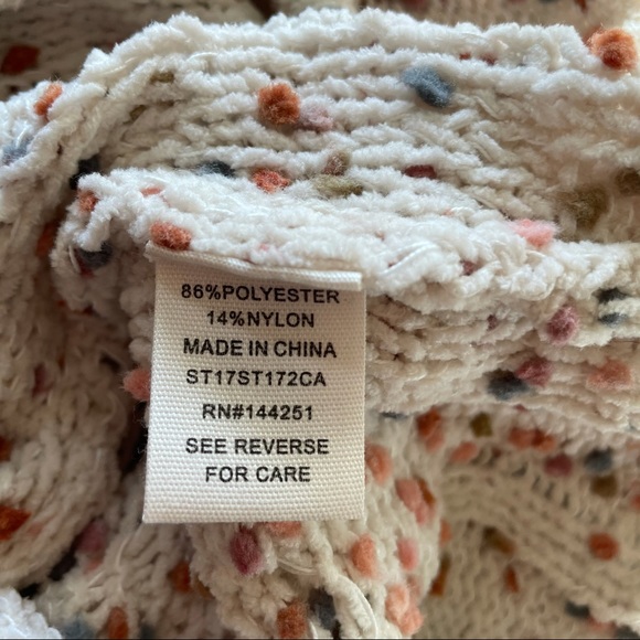MOON & MADISON Turtle Neck Confetti Sweater sz. XS - Picture 9 of 10